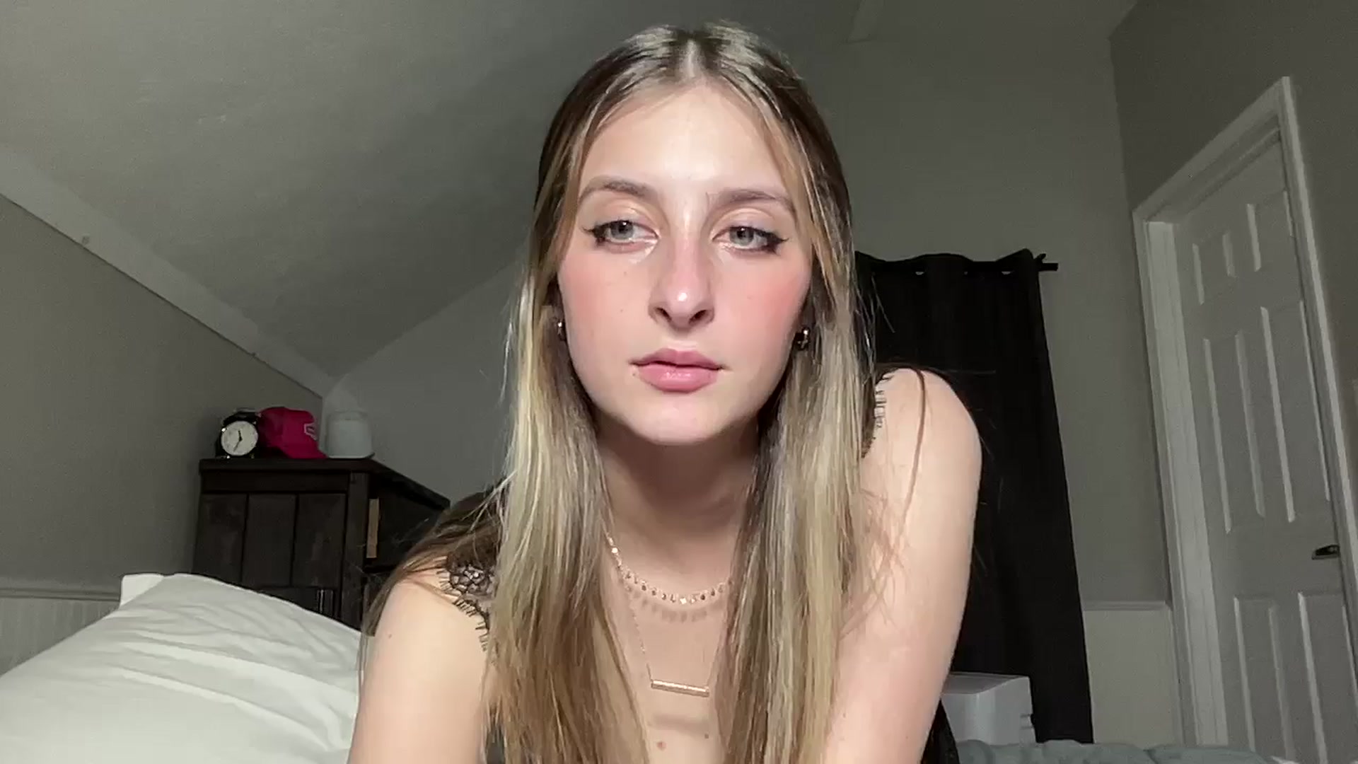 Gallery image thumbnail from Torisweetxo's myfreecams stream on, 08/23/2024, 05:26 image 7 of 20