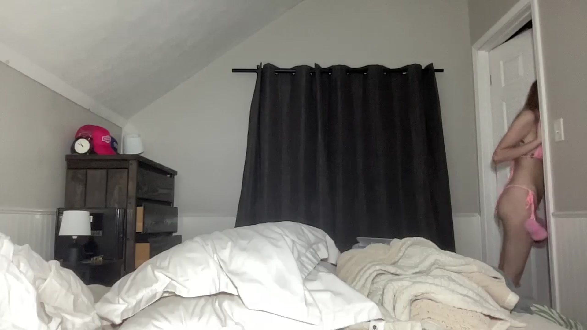Gallery image thumbnail from Torisweetxo's myfreecams stream on, 08/27/2024, 04:08 image 15 of 20