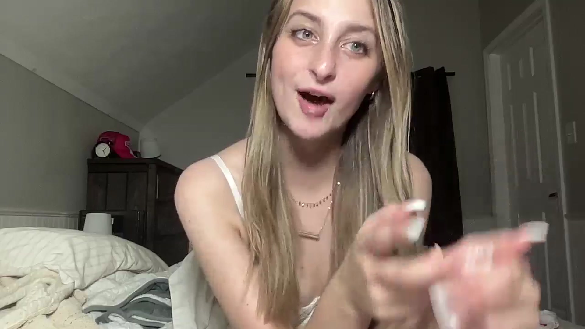 Gallery image thumbnail from Torisweetxo's myfreecams stream on, 08/29/2024, 06:42 image 9 of 20