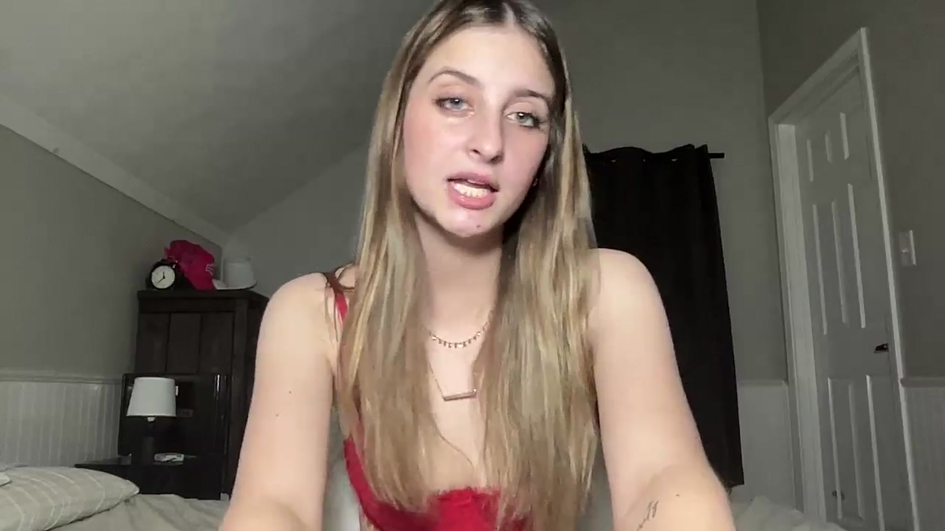 Gallery image thumbnail from Torisweetxo's myfreecams stream on, 09/01/2024, 05:11 image 6 of 20