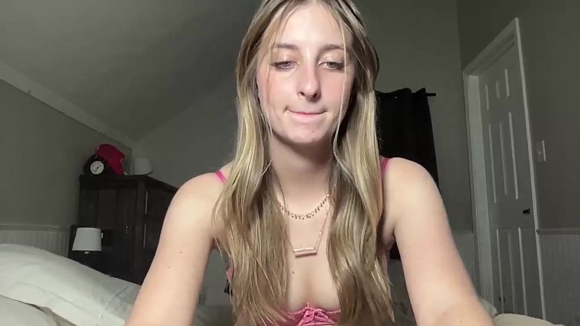 Gallery image thumbnail from Torisweetxo's myfreecams stream on, 09/03/2024, 07:49 image 4 of 20
