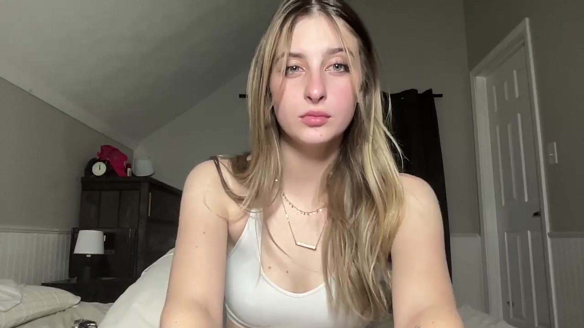 Gallery image thumbnail from Torisweetxo's myfreecams stream on, 09/04/2024, 05:15 image 8 of 20