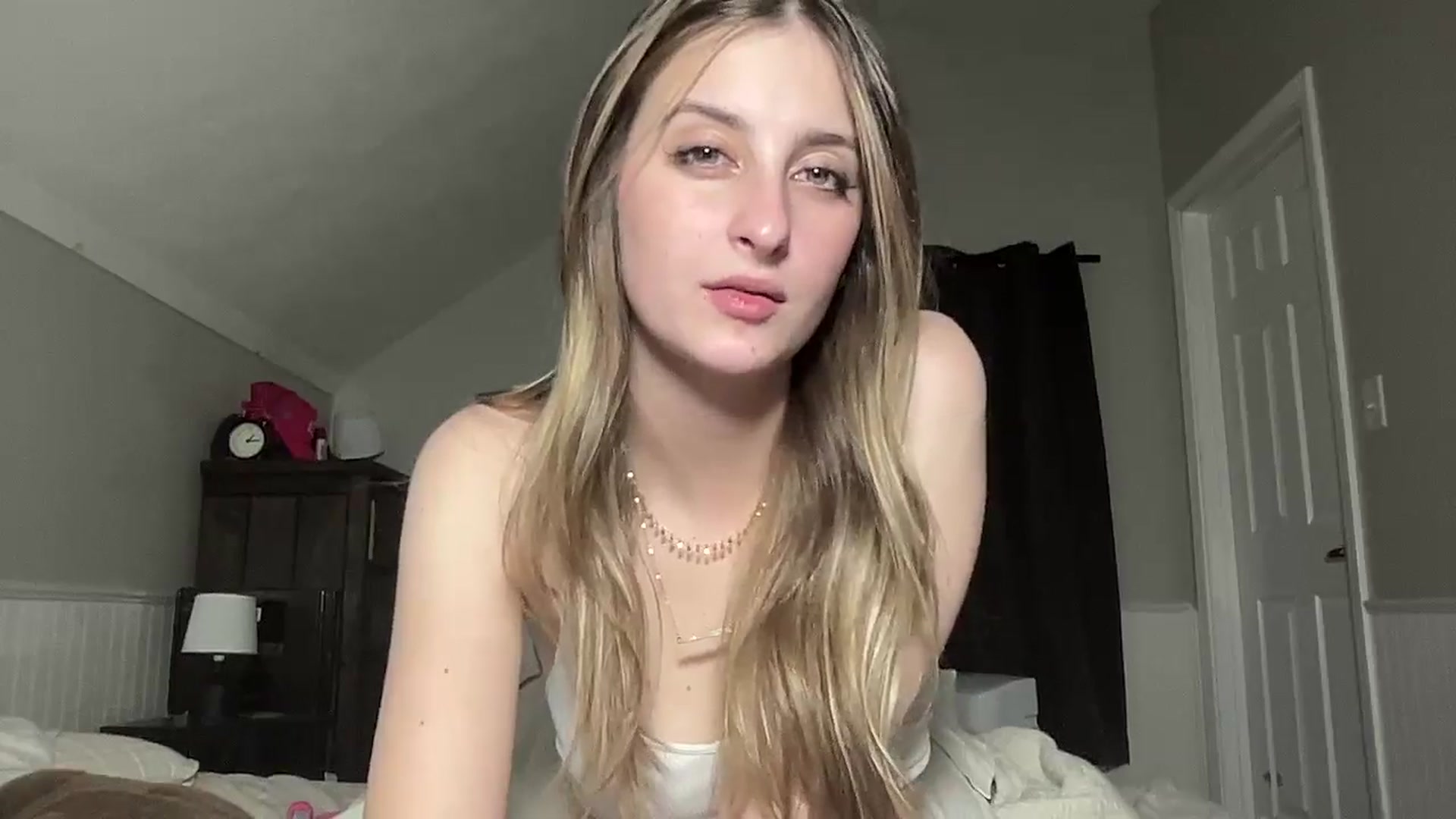 Gallery image thumbnail from Torisweetxo's myfreecams stream on, 09/04/2024, 06:38 image 6 of 20