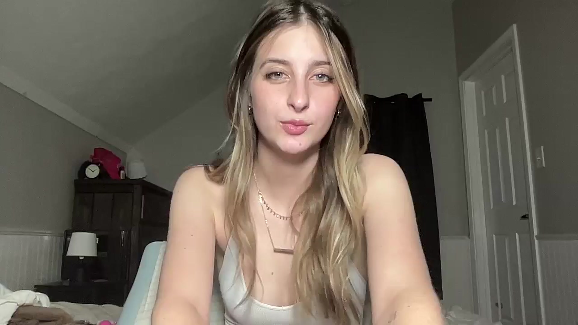 Gallery image thumbnail from Torisweetxo's myfreecams stream on, 09/04/2024, 07:18 image 1 of 20