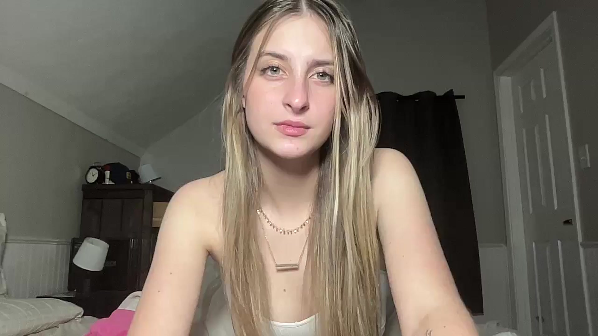 Gallery image thumbnail from Torisweetxo's myfreecams stream on, 09/09/2024, 04:30 image 15 of 20