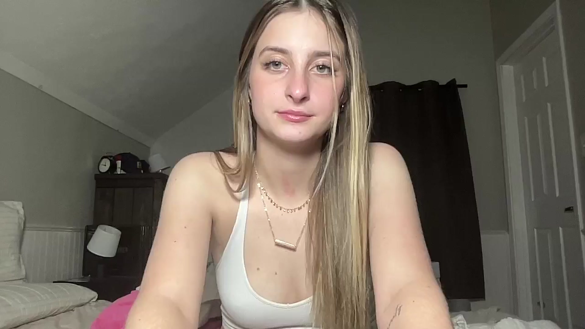 Gallery image thumbnail from Torisweetxo's myfreecams stream on, 09/09/2024, 05:05 image 6 of 20