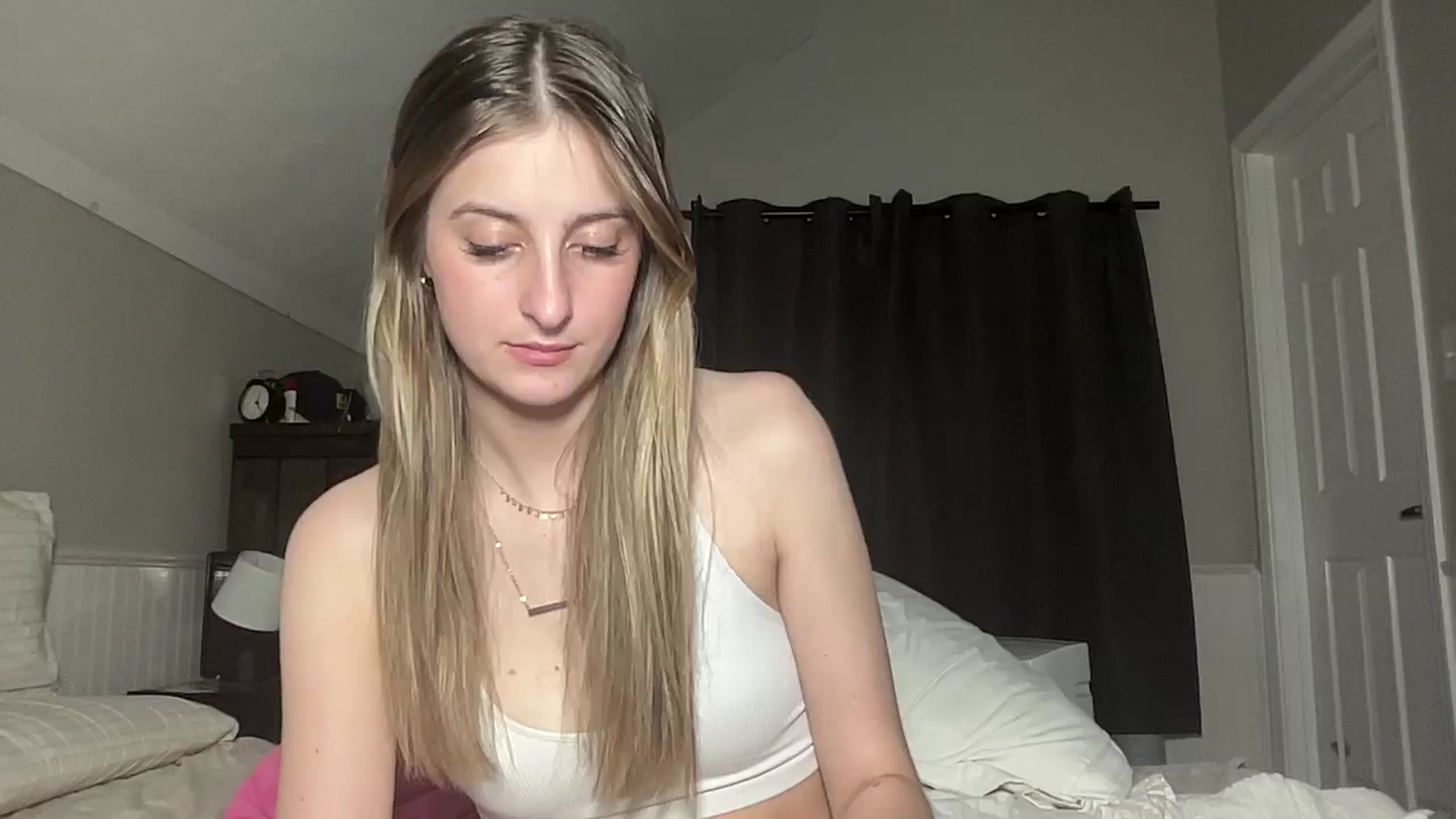 Gallery image thumbnail from Torisweetxo's myfreecams stream on, 09/09/2024, 05:56 image 3 of 20