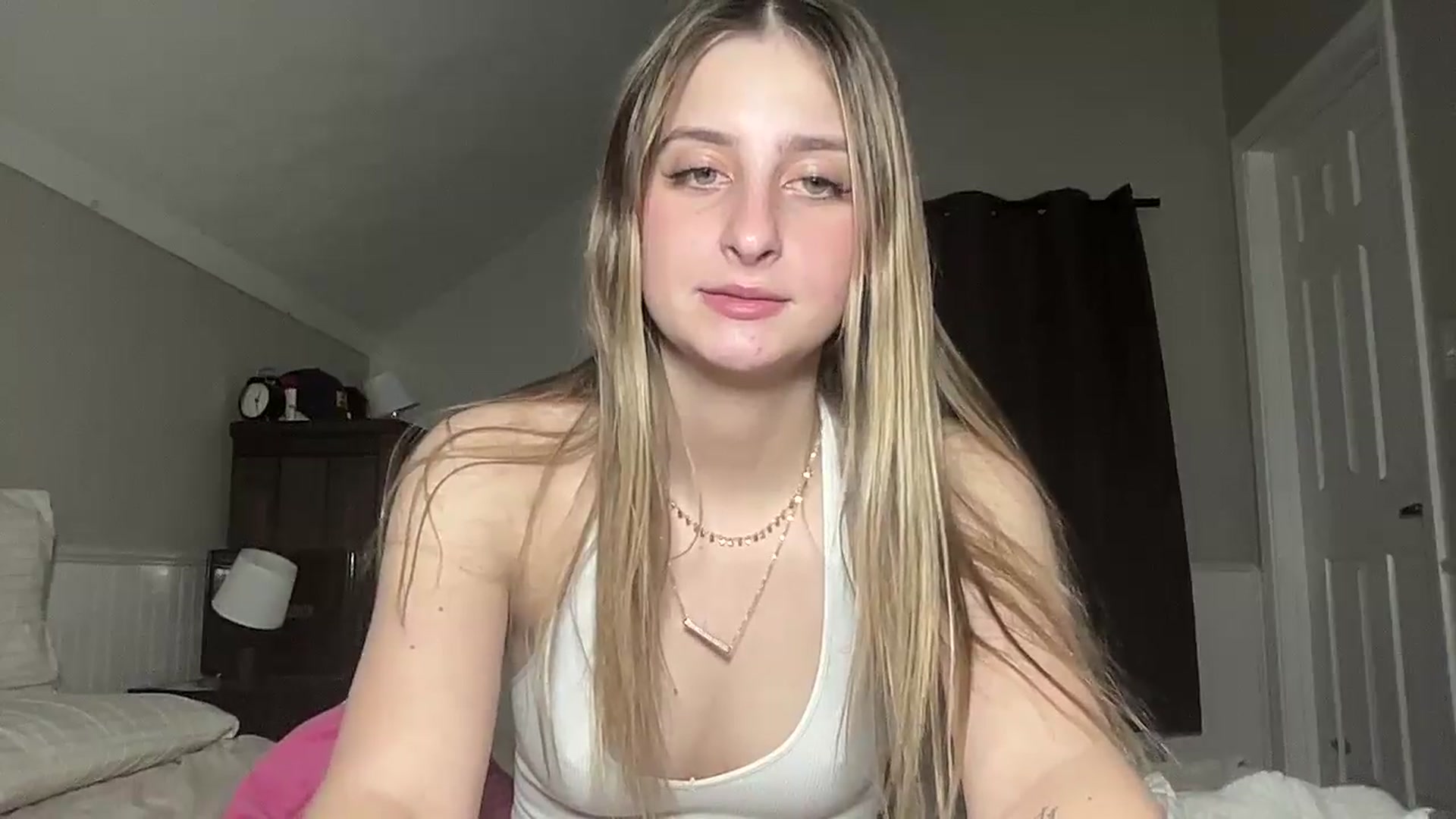 Gallery image thumbnail from Torisweetxo's myfreecams stream on, 09/09/2024, 05:56 image 6 of 20