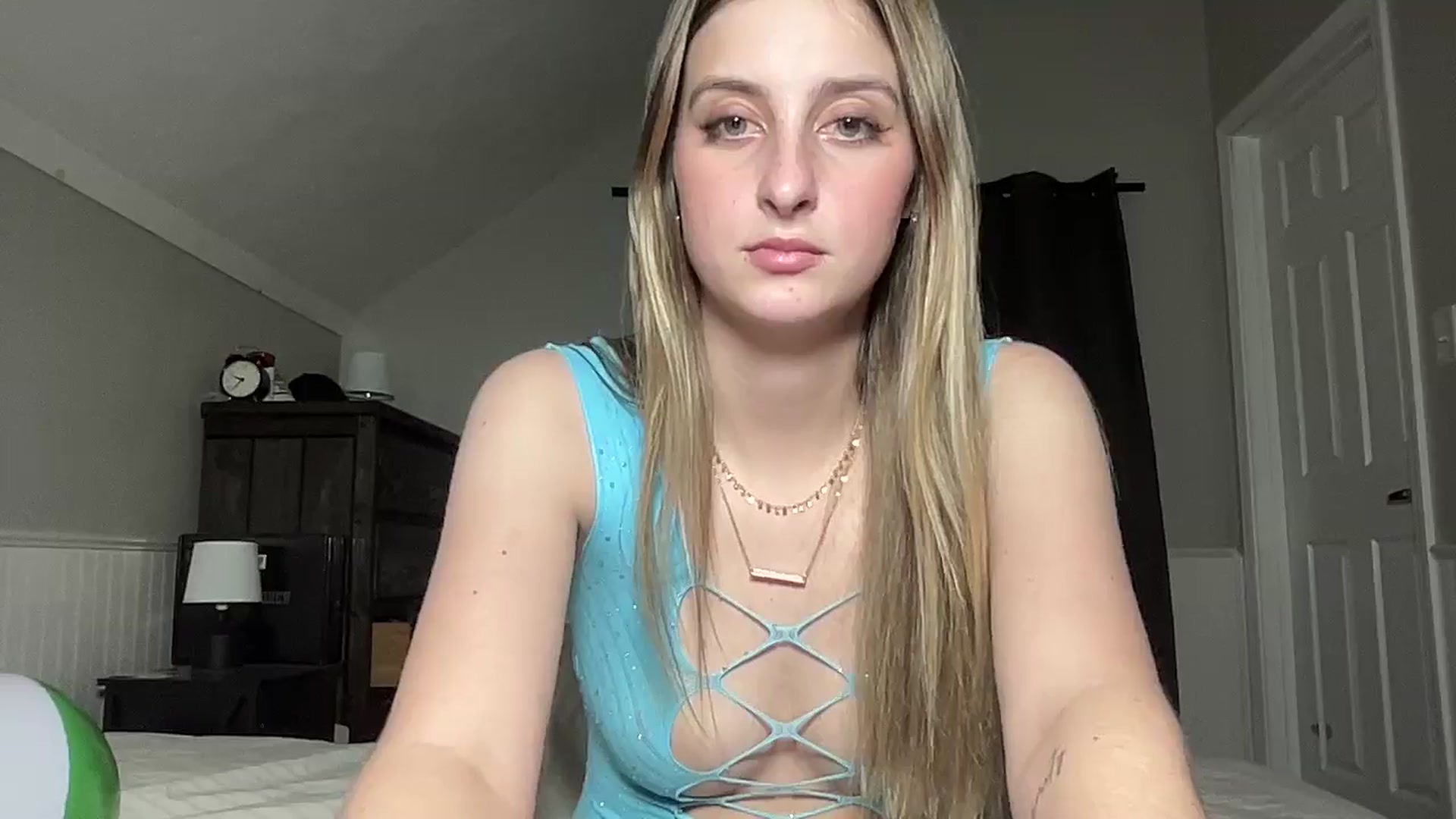 Gallery image thumbnail from Torisweetxo's myfreecams stream on, 09/12/2024, 02:47 image 19 of 20
