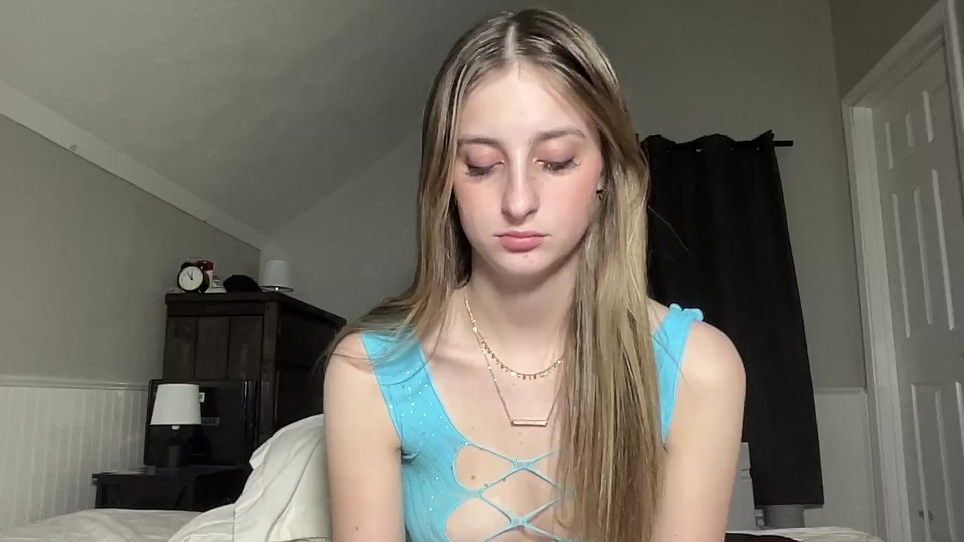 Gallery image thumbnail from Torisweetxo's myfreecams stream on, 09/12/2024, 05:06 image 11 of 20