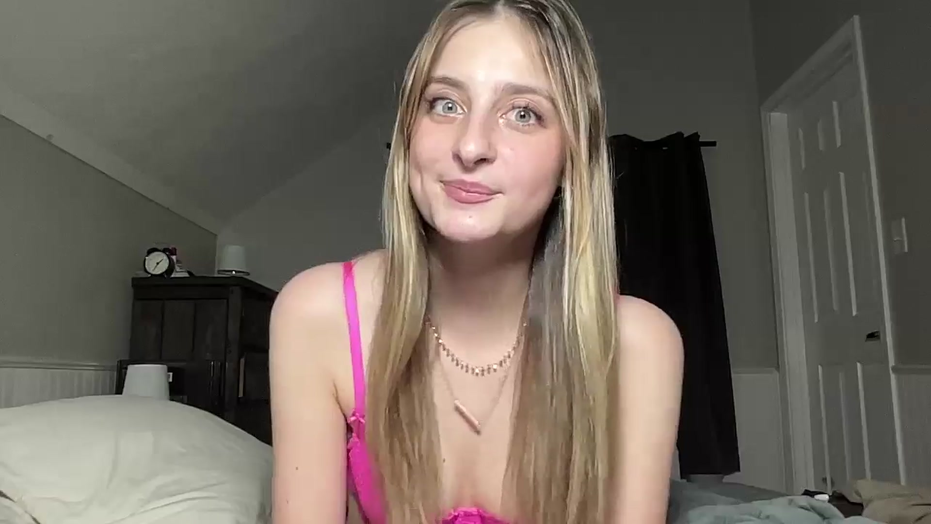 Gallery image thumbnail from Torisweetxo's myfreecams stream on, 09/13/2024, 06:42 image 20 of 20