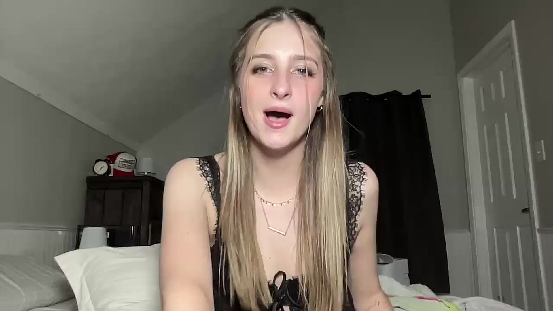 Gallery image thumbnail from Torisweetxo's myfreecams stream on, 09/14/2024, 06:49 image 16 of 20