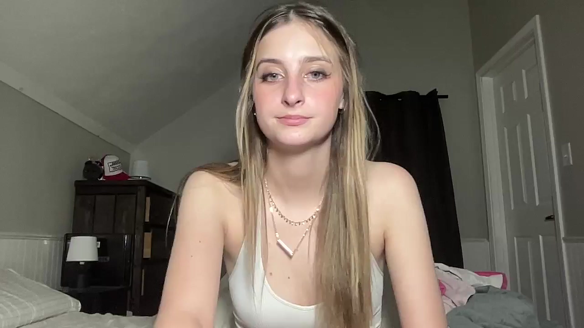 Gallery image thumbnail from Torisweetxo's myfreecams stream on, 09/15/2024, 05:51 image 18 of 20