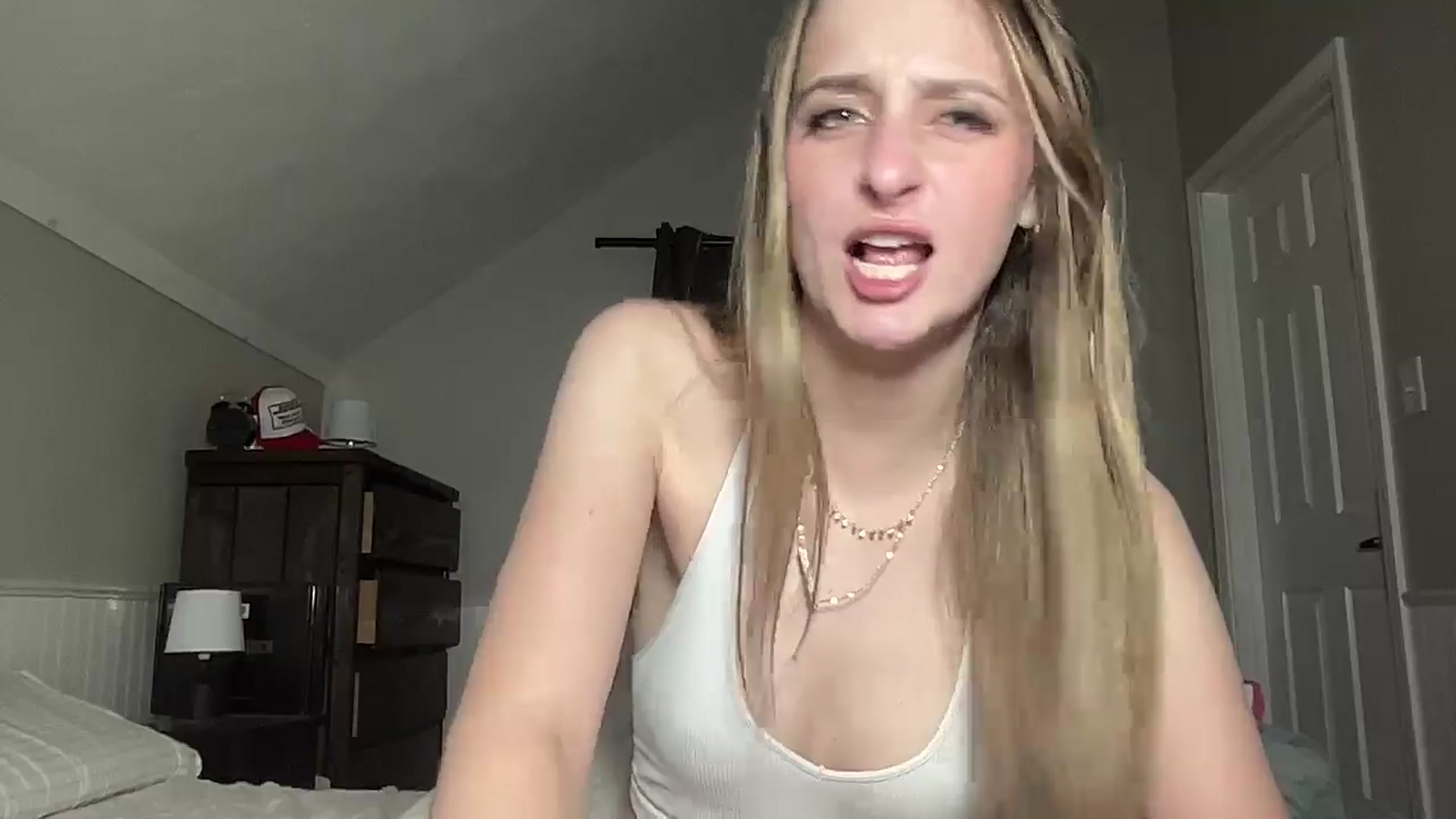Gallery image thumbnail from Torisweetxo's myfreecams stream on, 09/15/2024, 05:51 image 14 of 20