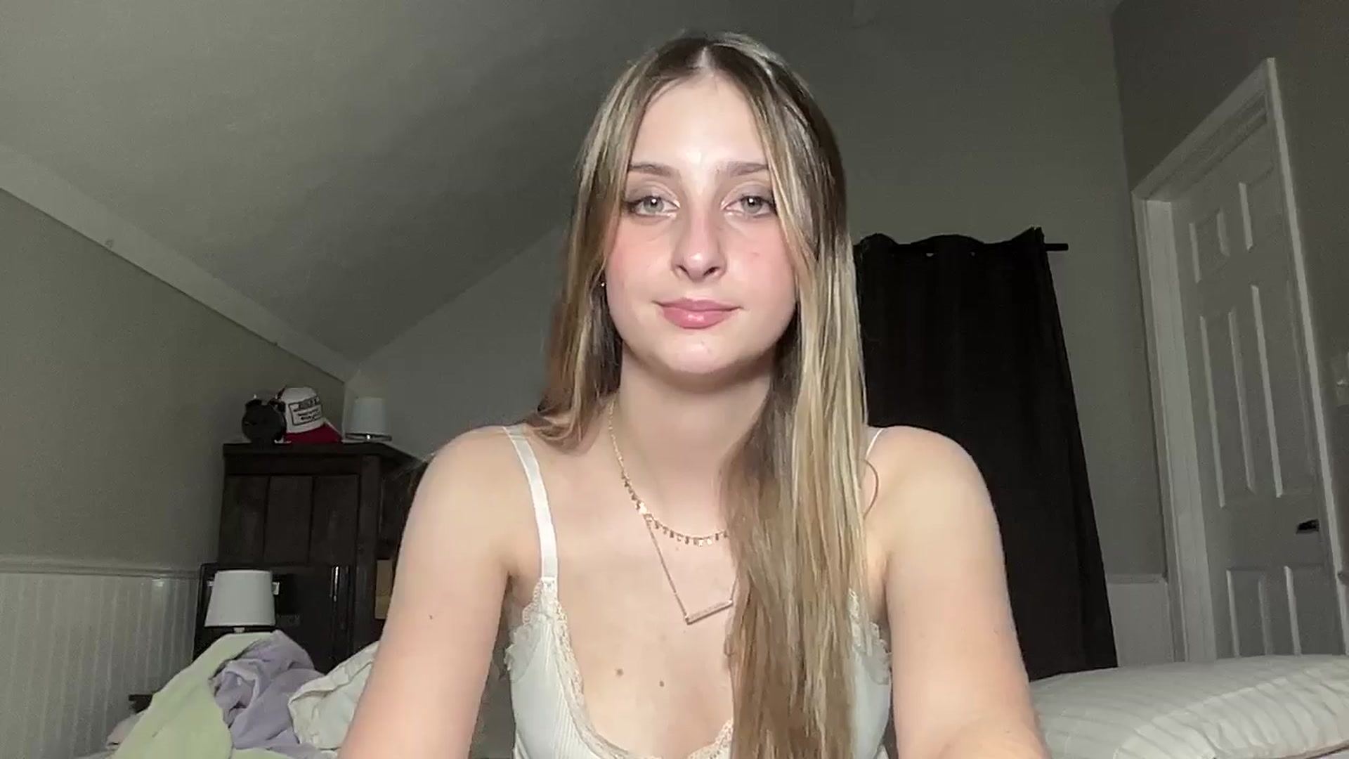 Gallery image thumbnail from Torisweetxo's myfreecams stream on, 09/16/2024, 06:19 image 15 of 20