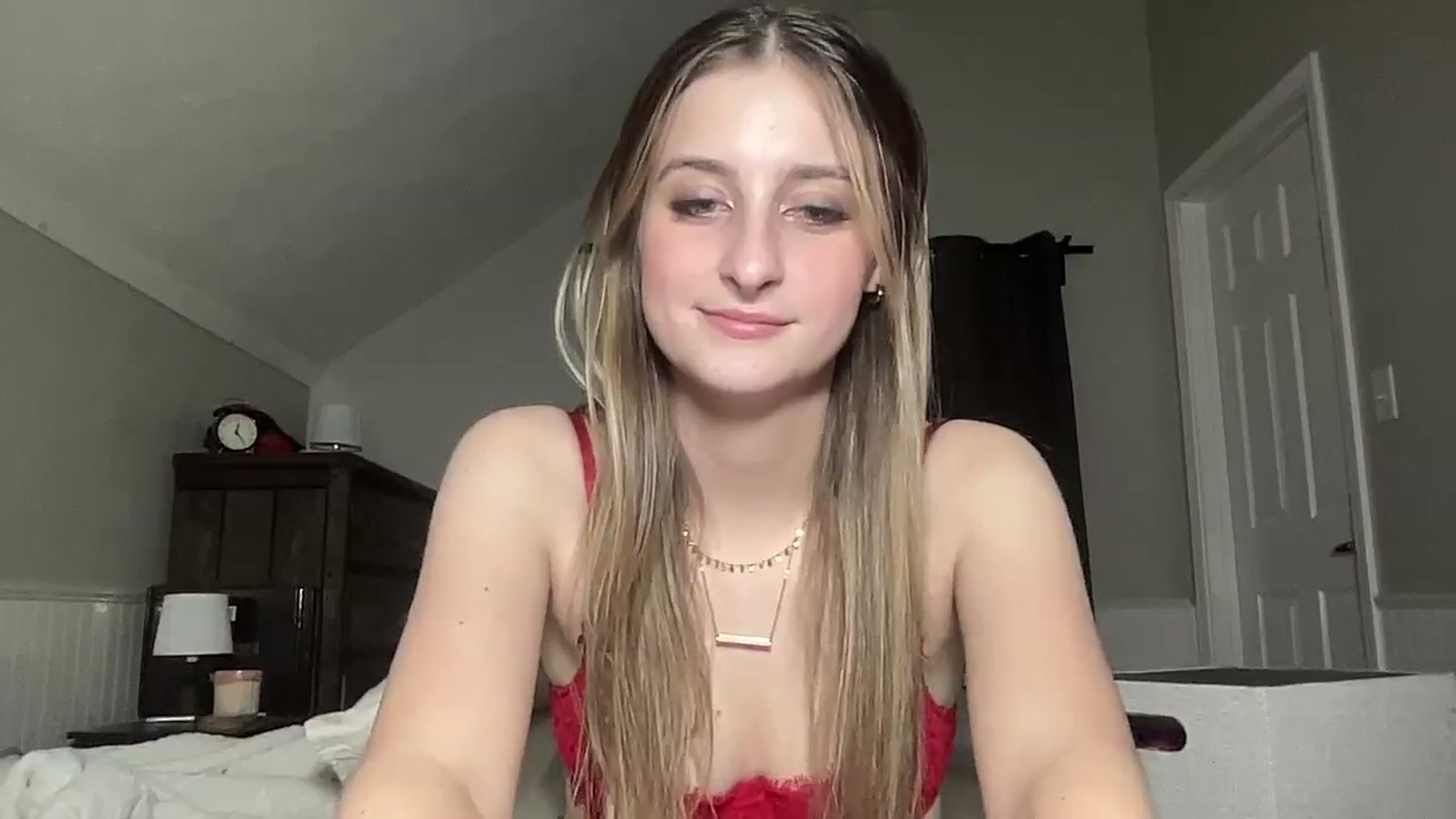 Gallery image thumbnail from Torisweetxo's myfreecams stream on, 09/20/2024, 05:34 image 18 of 20