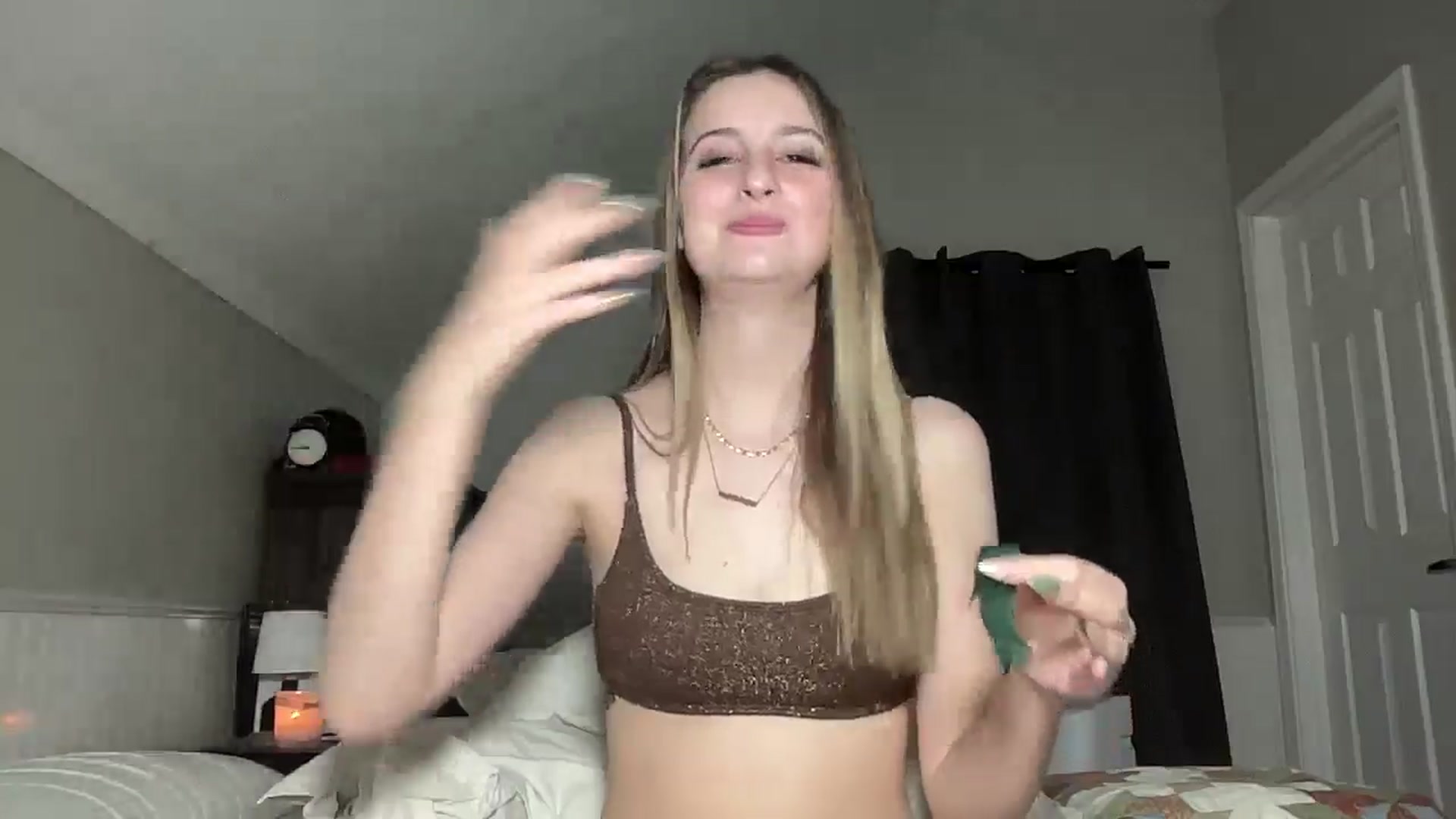 Gallery image thumbnail from Torisweetxo's myfreecams stream on, 09/29/2024, 03:14 image 3 of 20
