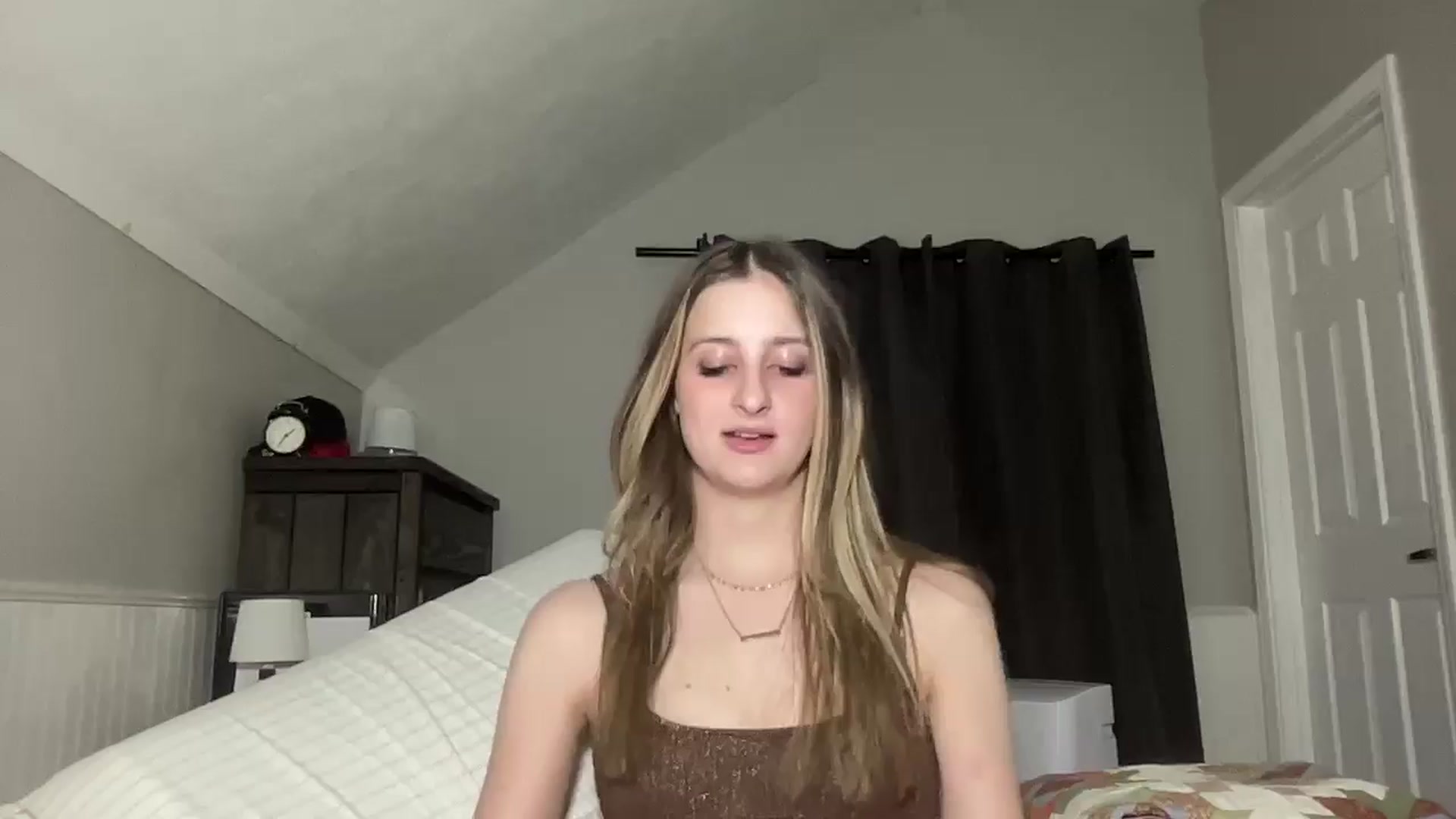 Gallery image thumbnail from Torisweetxo's myfreecams stream on, 09/29/2024, 06:56 image 1 of 20