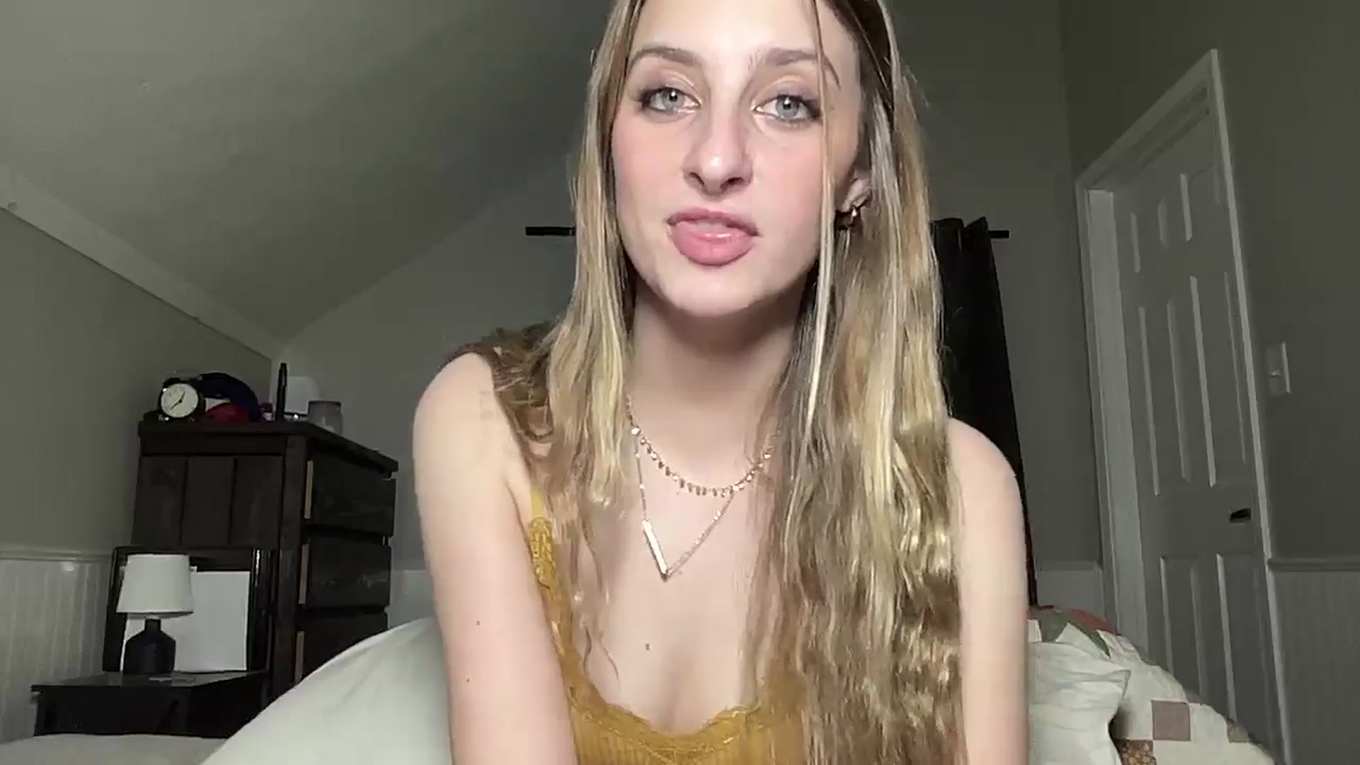 Gallery image thumbnail from Torisweetxo's myfreecams stream on, 10/03/2024, 05:51 image 15 of 20