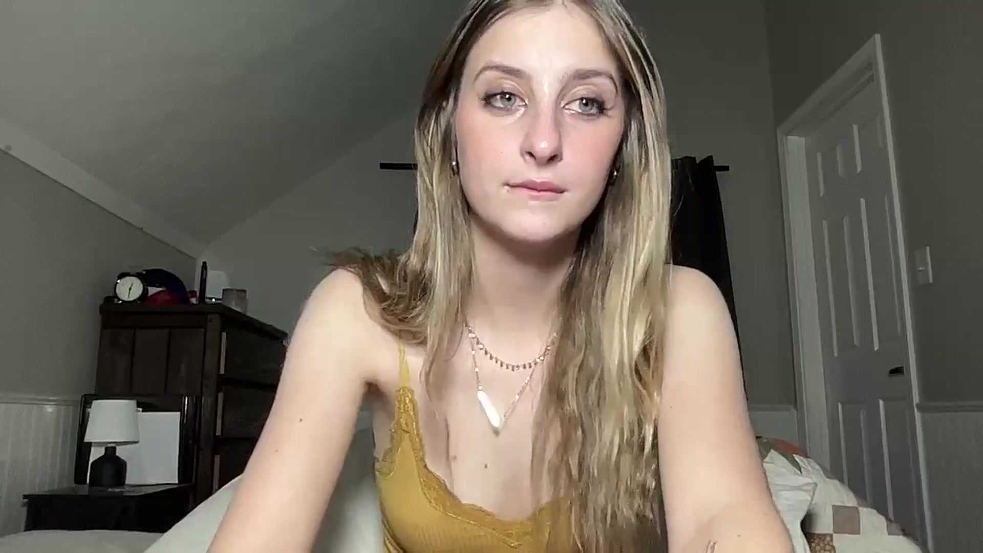 Gallery image thumbnail from Torisweetxo's myfreecams stream on, 10/03/2024, 05:51 image 8 of 20