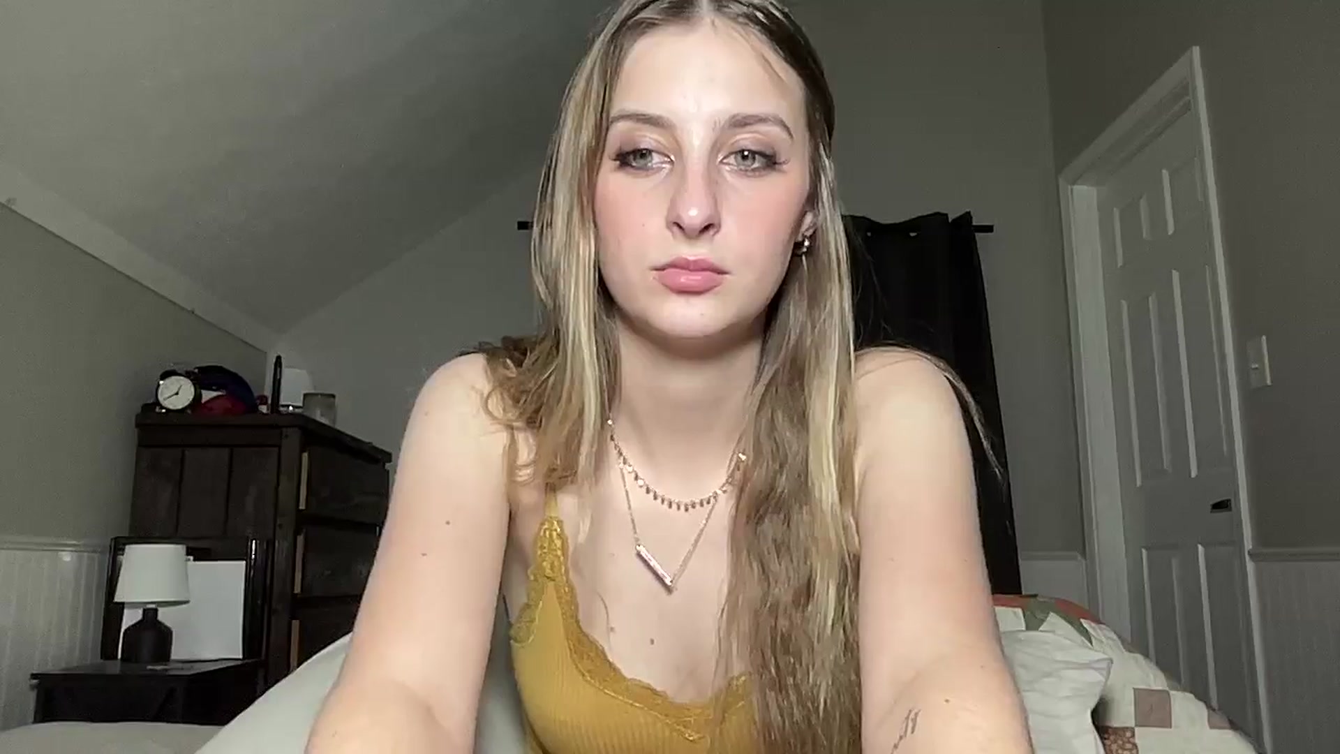Gallery image thumbnail from Torisweetxo's myfreecams stream on, 10/03/2024, 05:51 image 17 of 20