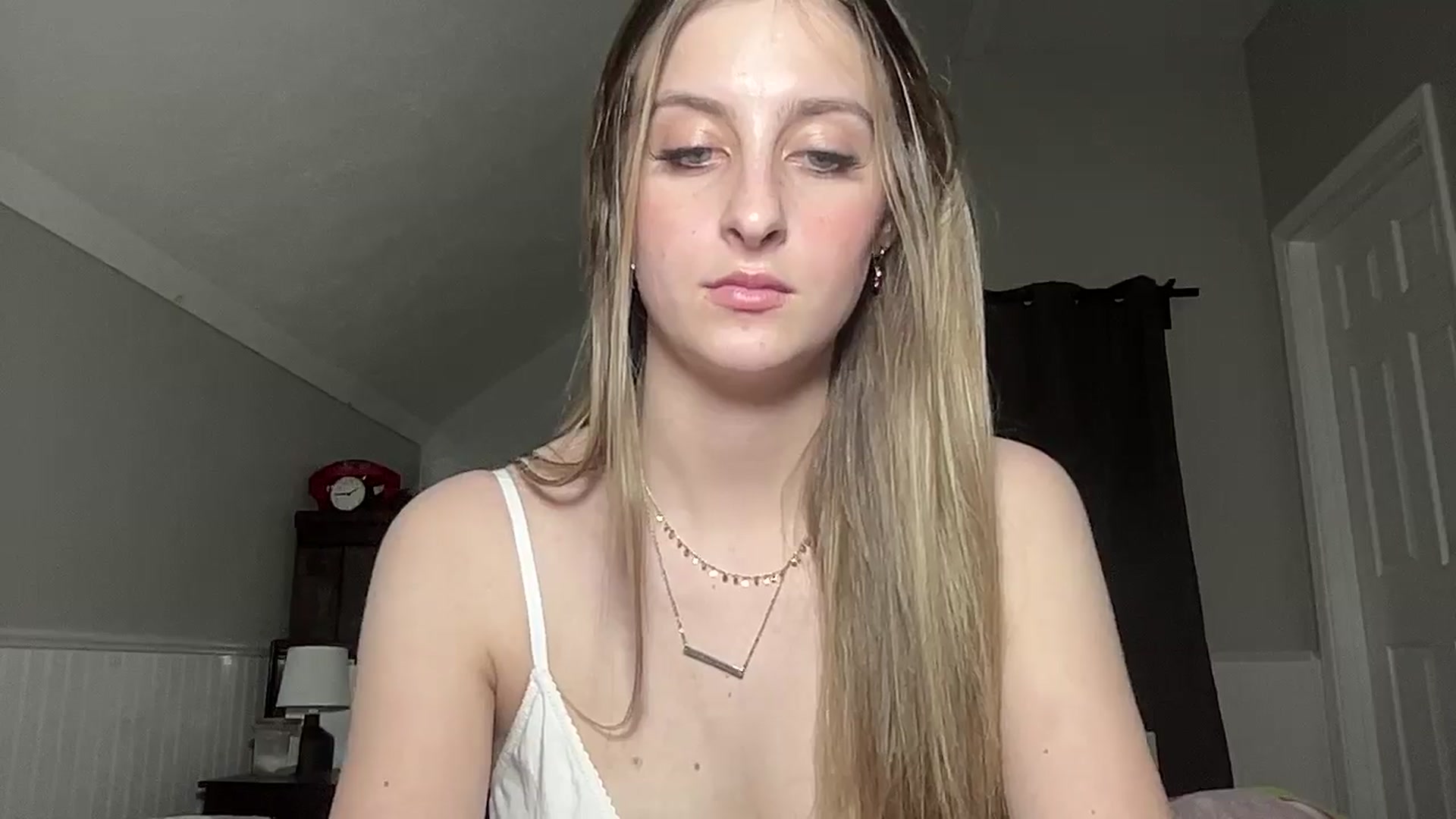 Gallery image thumbnail from Torisweetxo's myfreecams stream on, 10/11/2024, 06:59 image 16 of 20
