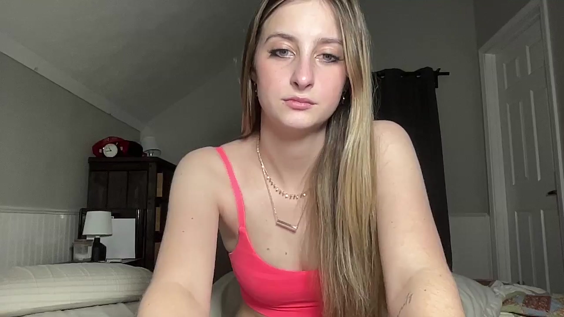 Gallery image thumbnail from Torisweetxo's myfreecams stream on, 10/14/2024, 04:03 image 9 of 20