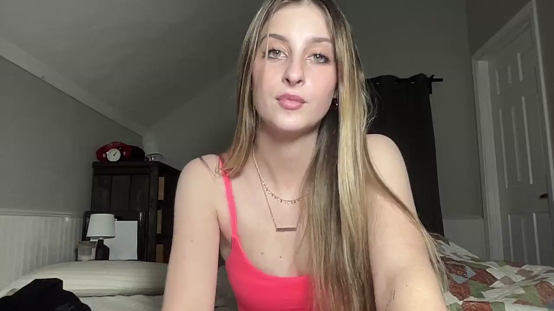 Gallery image thumbnail from Torisweetxo's myfreecams stream on, 10/14/2024, 06:21 image 18 of 20