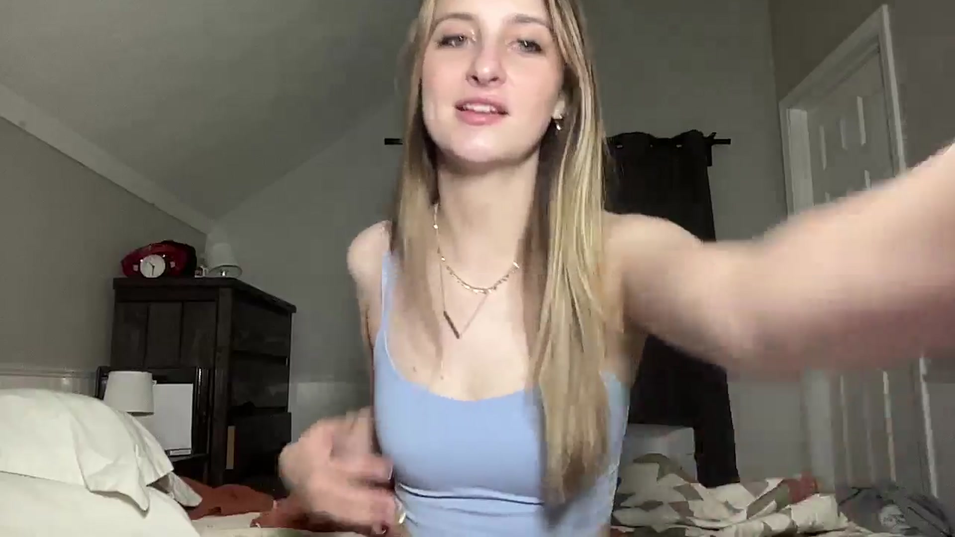 Gallery image thumbnail from Torisweetxo's myfreecams stream on, 10/15/2024, 03:44 image 17 of 20
