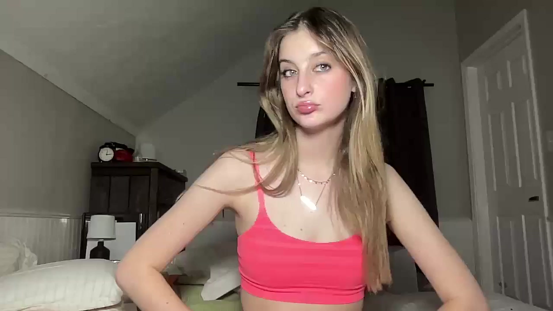 Gallery image thumbnail from Torisweetxo's myfreecams stream on, 10/22/2024, 05:28 image 7 of 20