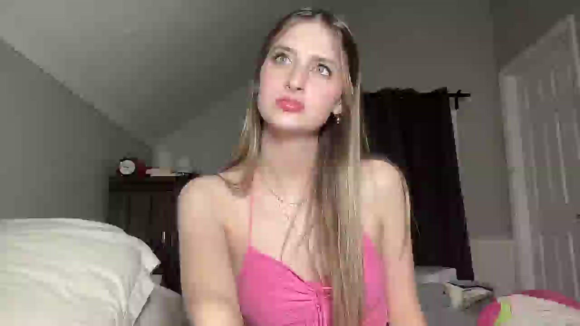 Gallery image thumbnail from Torisweetxo's myfreecams stream on, 11/02/2024, 02:42 image 10 of 20