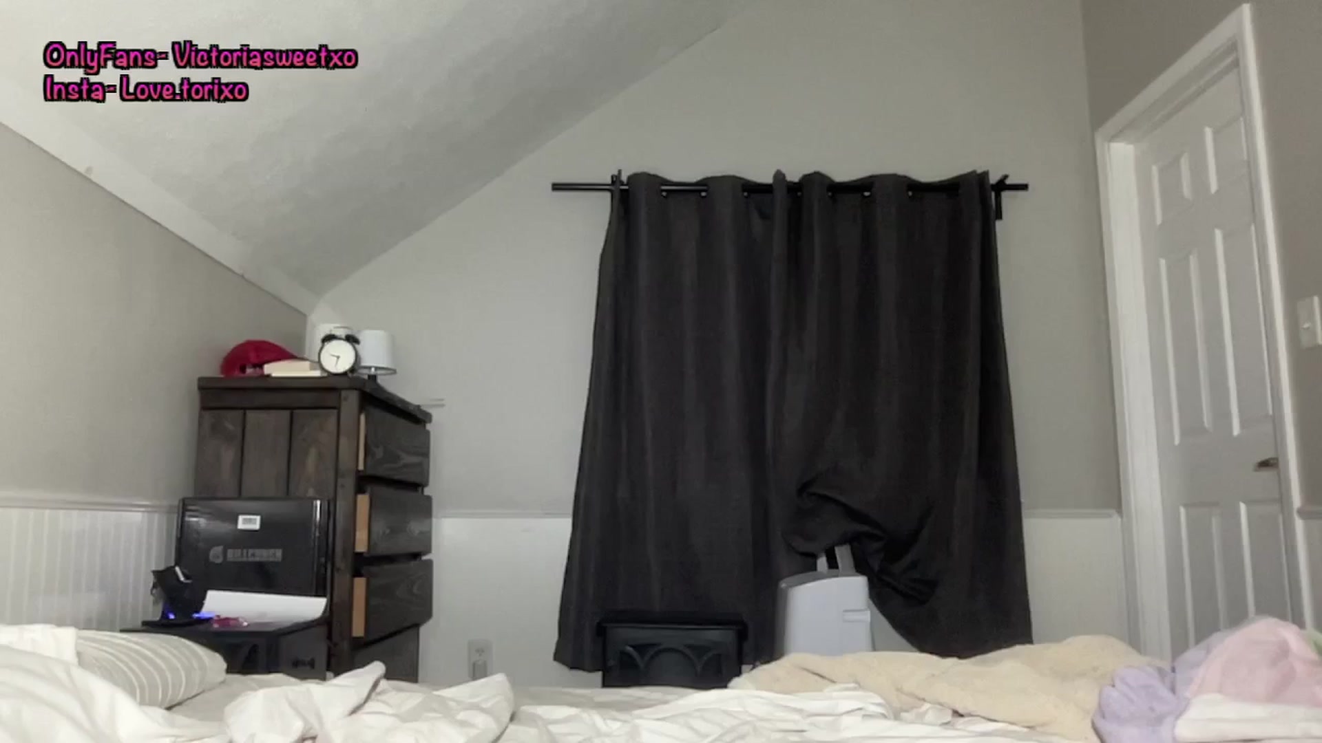 Gallery image thumbnail from Torisweetxo's myfreecams stream on, 11/11/2024, 03:13 image 2 of 20