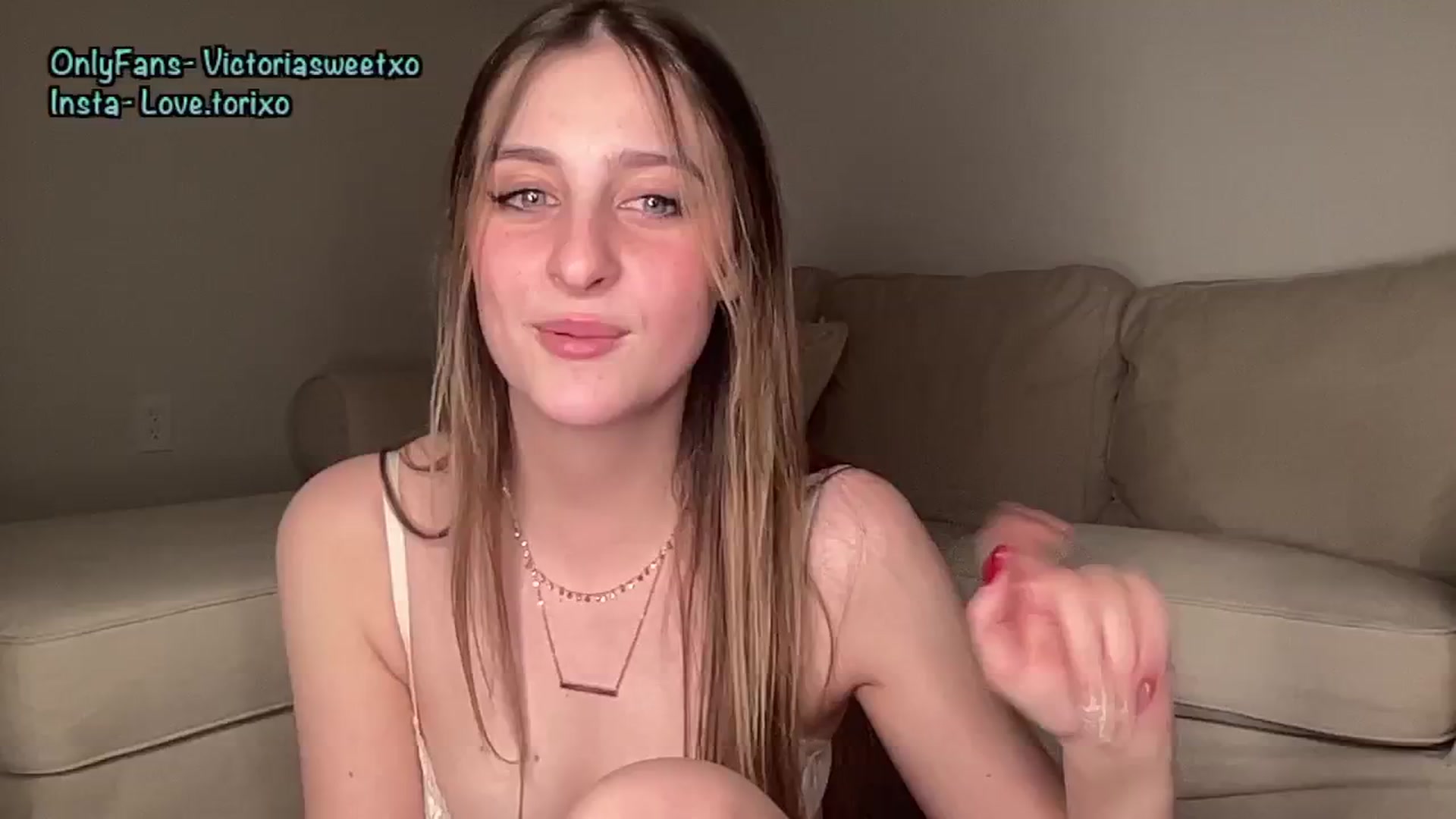 Gallery image thumbnail from Torisweetxo's myfreecams stream on, 12/13/2024, 05:03 image 8 of 20