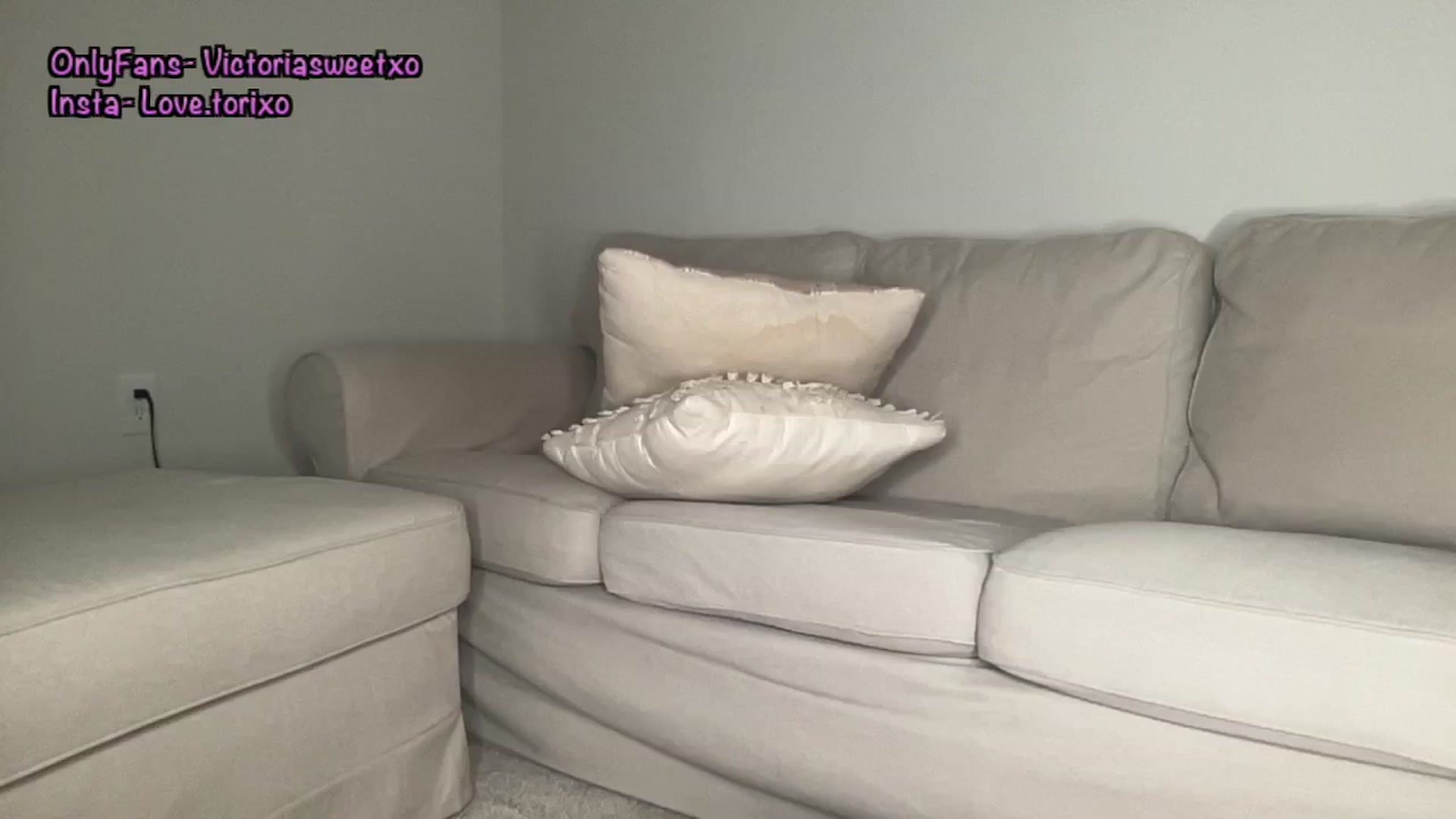 Gallery image thumbnail from Torisweetxo's myfreecams stream on, 12/15/2024, 03:26 image 19 of 20