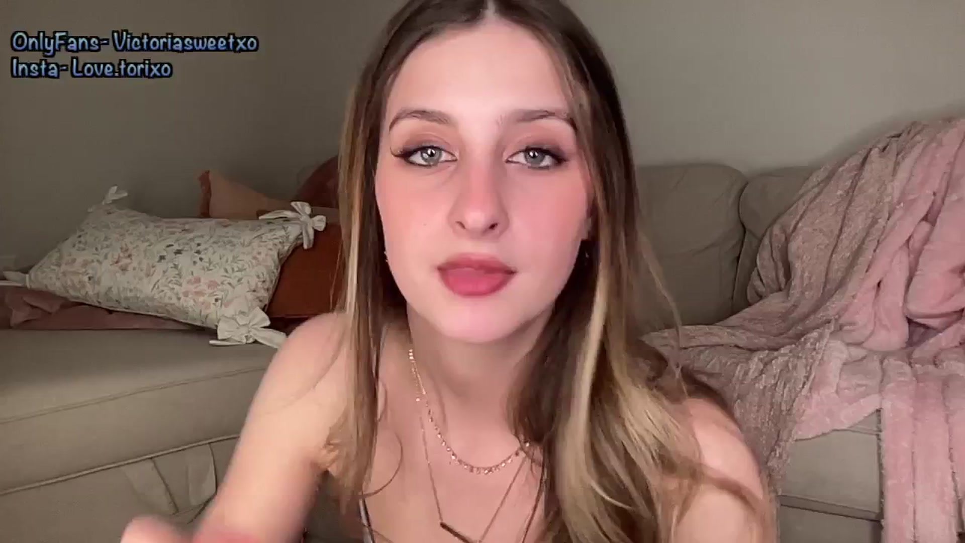 Gallery image thumbnail from Torisweetxo's myfreecams stream on, 01/15/2025, 03:39 image 17 of 20