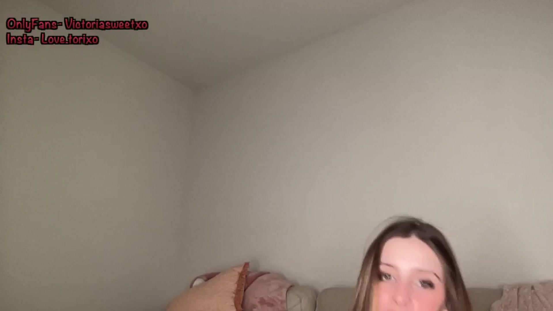 Gallery image thumbnail from Torisweetxo's myfreecams stream on, 01/19/2025, 07:07 image 14 of 20