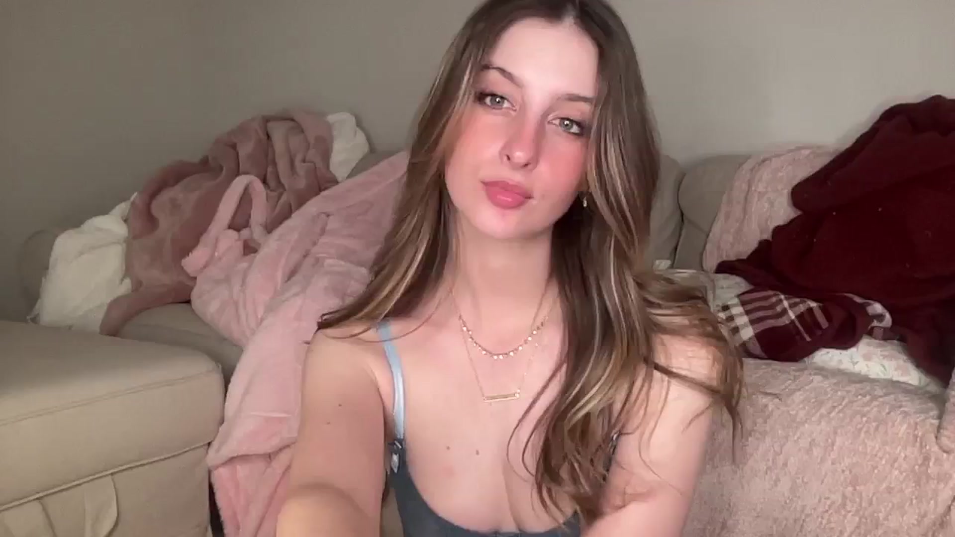 Gallery image thumbnail from Torisweetxo's myfreecams stream on, 02/03/2025, 05:02 image 3 of 20