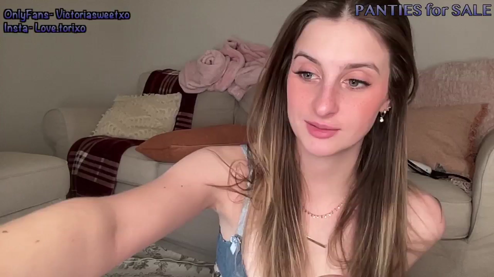 Gallery image thumbnail from Torisweetxo's myfreecams stream on, 03/01/2025, 03:42 image 9 of 20