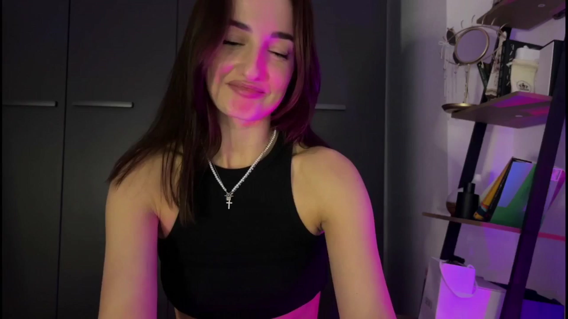Gallery image thumbnail from ToryBliss's myfreecams stream on, 03/05/2025, 16:40 image 11 of 20