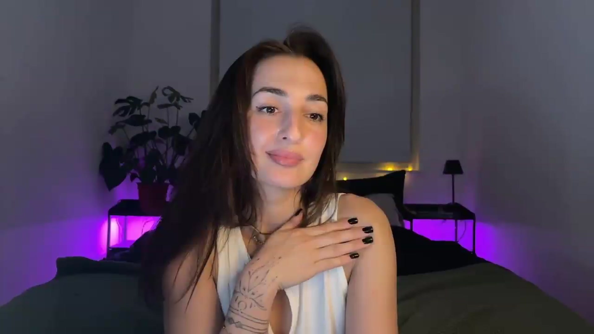 Gallery image thumbnail from ToryBliss's myfreecams stream on, 06/01/2026, 24:17 image 14 of 20