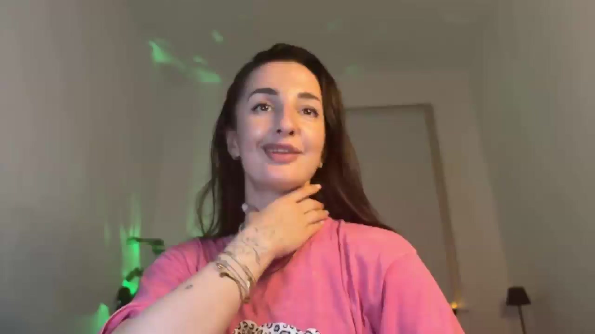 Gallery image thumbnail from ToryBliss's myfreecams stream on, 06/28/2026, 22:43 image 14 of 20