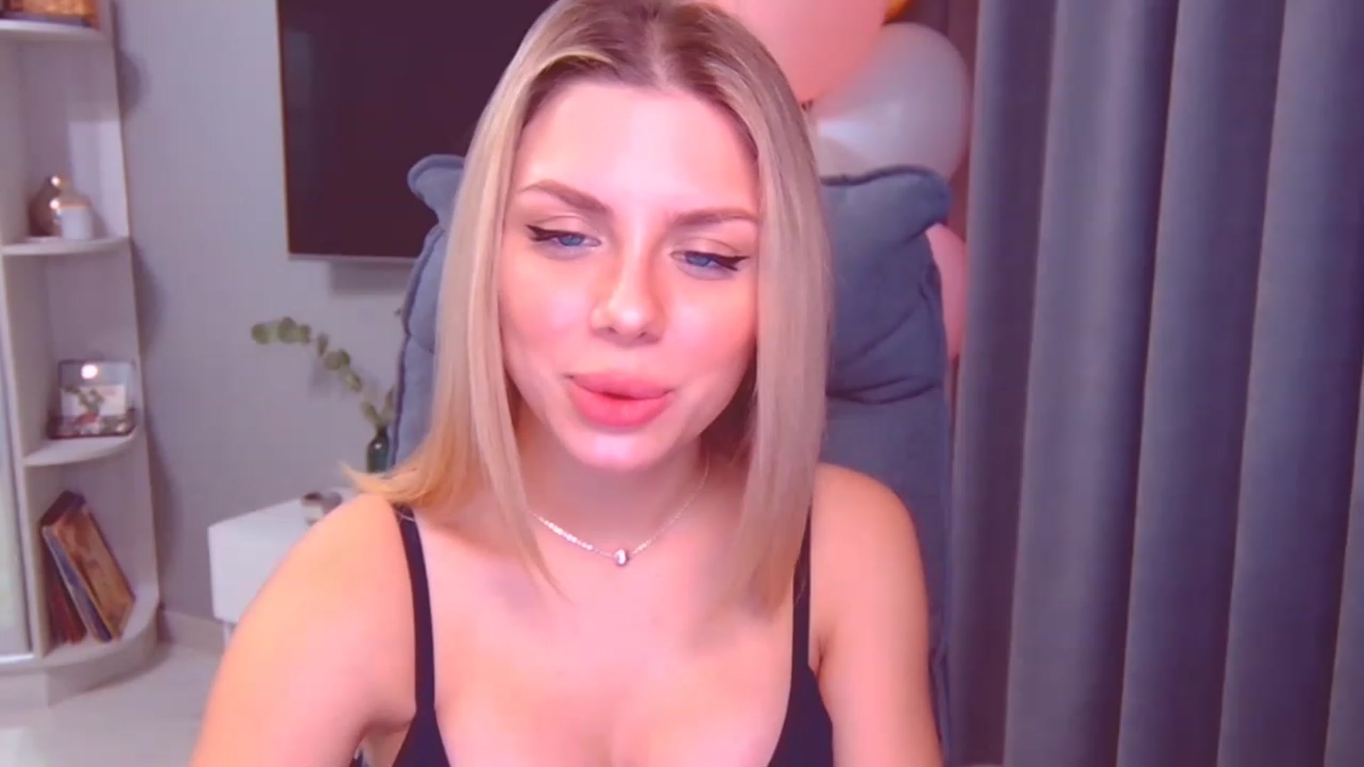 Gallery image thumbnail from TorySins's myfreecams stream on, 12/05/2022, 24:39 image 5 of 20