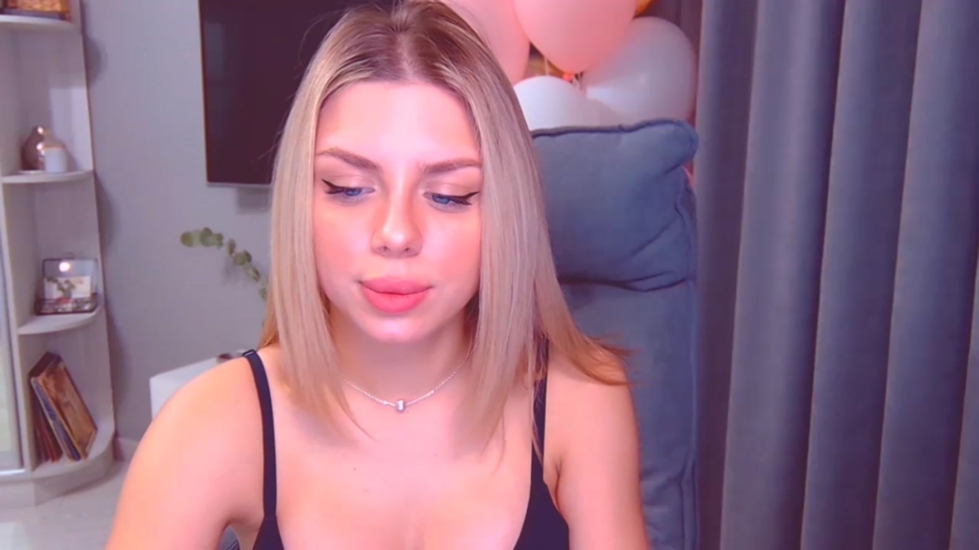 Gallery image thumbnail from TorySins's myfreecams stream on, 12/05/2022, 24:39 image 13 of 20