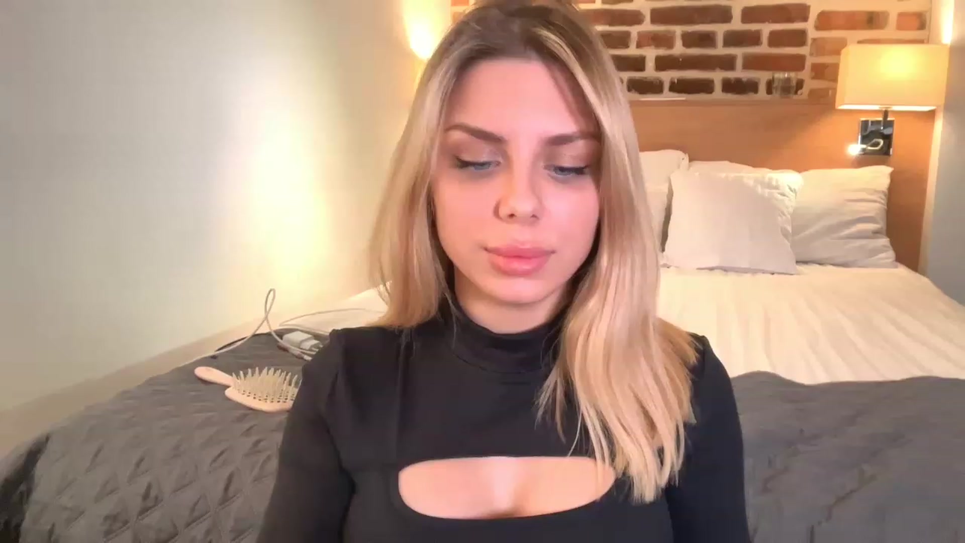 Gallery image thumbnail from TorySins's myfreecams stream on, 12/12/2022, 23:33 image 10 of 20