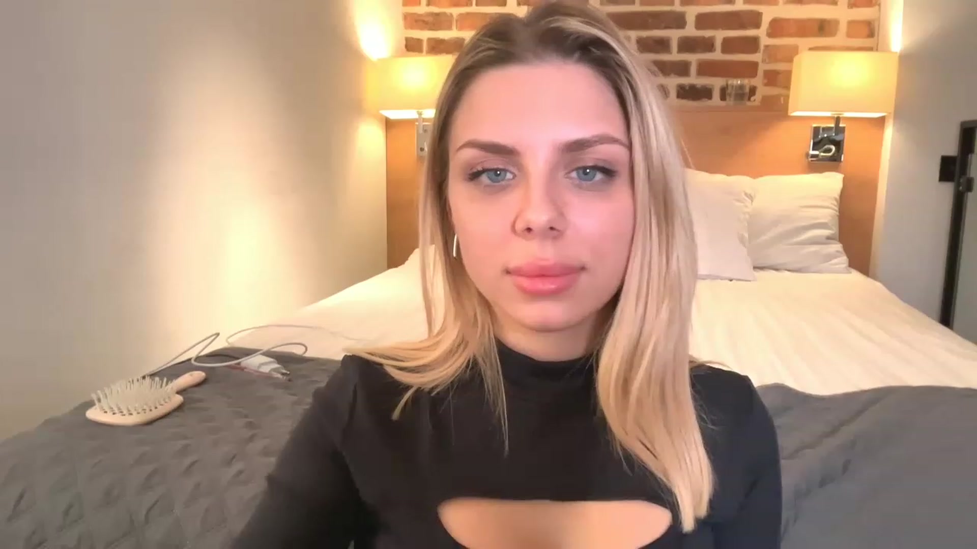 Gallery image thumbnail from TorySins's myfreecams stream on, 12/13/2022, 24:47 image 14 of 20