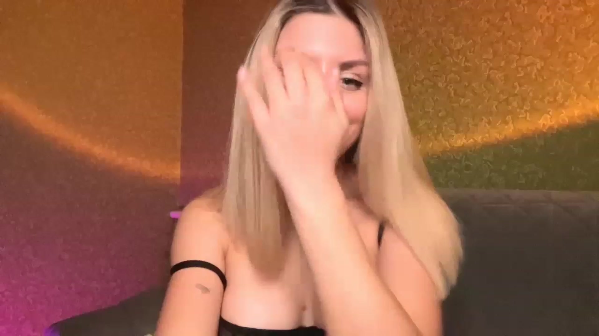 Gallery image thumbnail from TorySins's myfreecams stream on, 12/20/2022, 21:32 image 3 of 20
