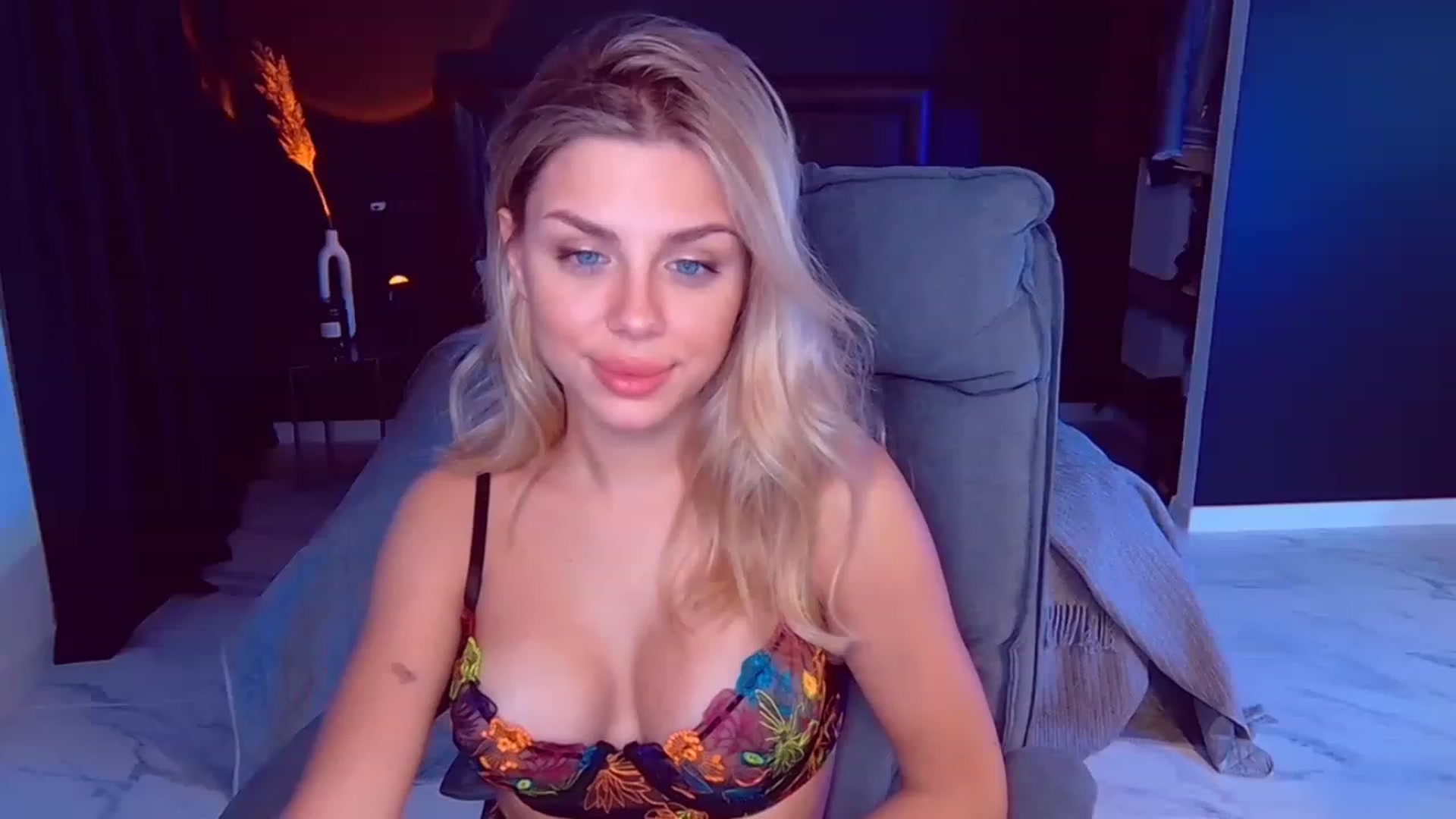 Gallery image thumbnail from TorySins's myfreecams stream on, 02/26/2023, 23:06 image 15 of 20