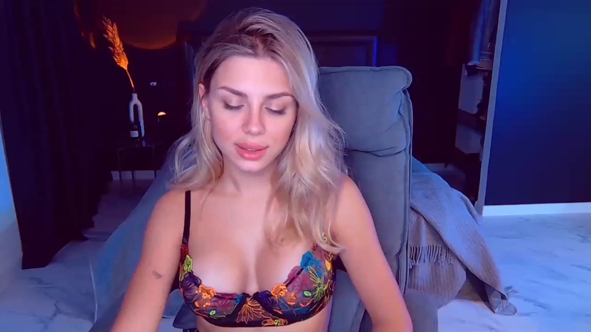 Gallery image thumbnail from TorySins's myfreecams stream on, 02/26/2023, 23:06 image 16 of 20