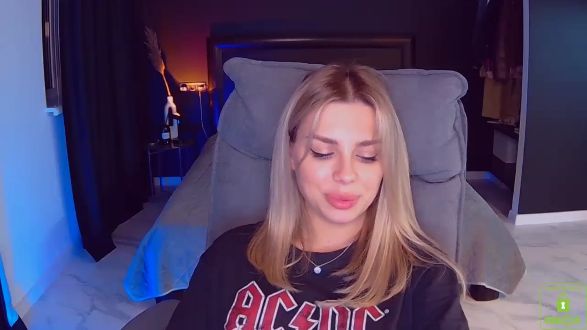 Gallery image thumbnail from TorySins's myfreecams stream on, 03/16/2023, 24:31 image 19 of 20