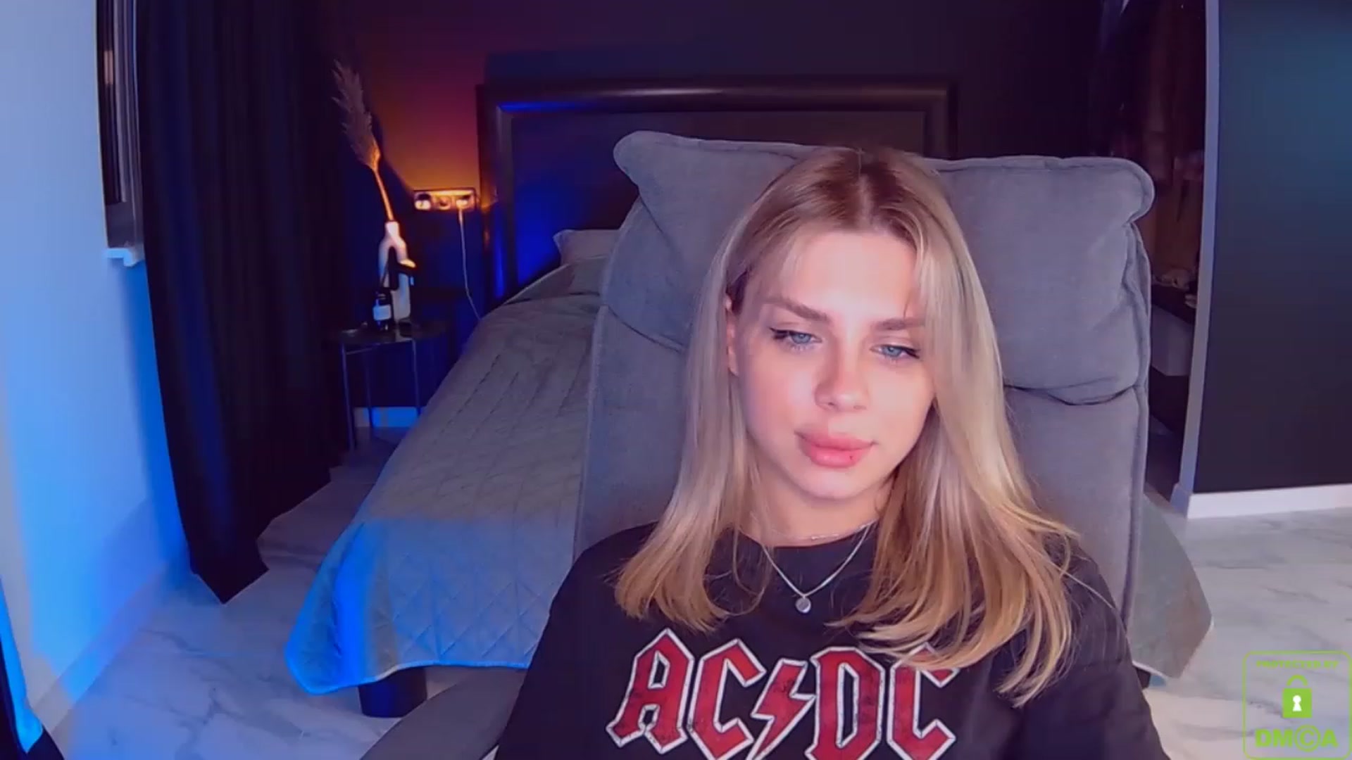 Gallery image thumbnail from TorySins's myfreecams stream on, 03/16/2023, 24:31 image 14 of 20